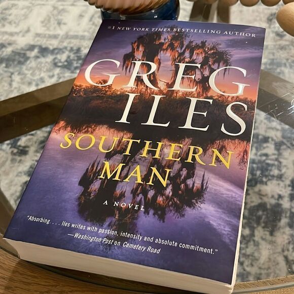 Greg Iles - Southern Man: A Novel - Picture 2 of 5